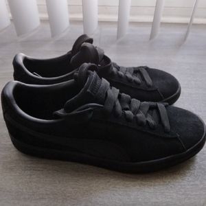 Black Puma  sneakers